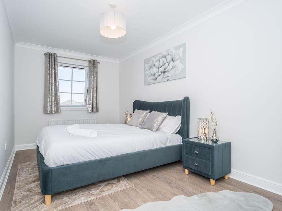 Luxury 2Bed 2Bath Flat In City Centre- Free Parking! Apartment Edinburgh Ngoại thất bức ảnh